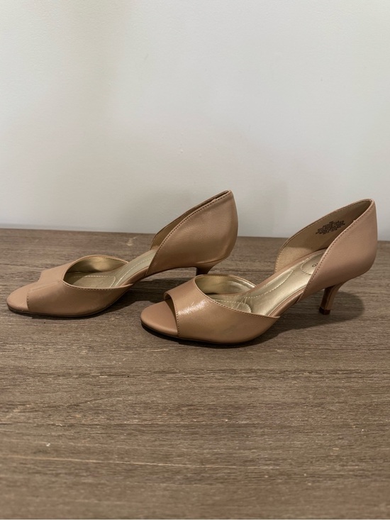Bandolino Shoes - Bandolino Nude Open-Toe Mid Heel Pumps | Good Used Condition